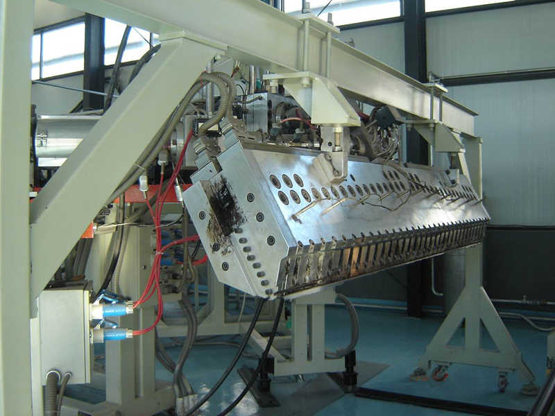 HDPE drenaj sayfası makinesi