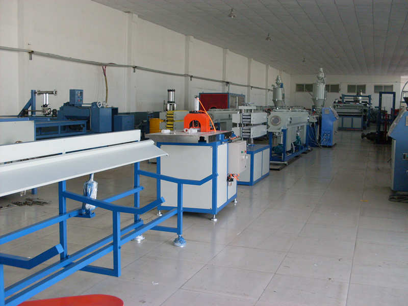 PVC tel kablo kanalı makine